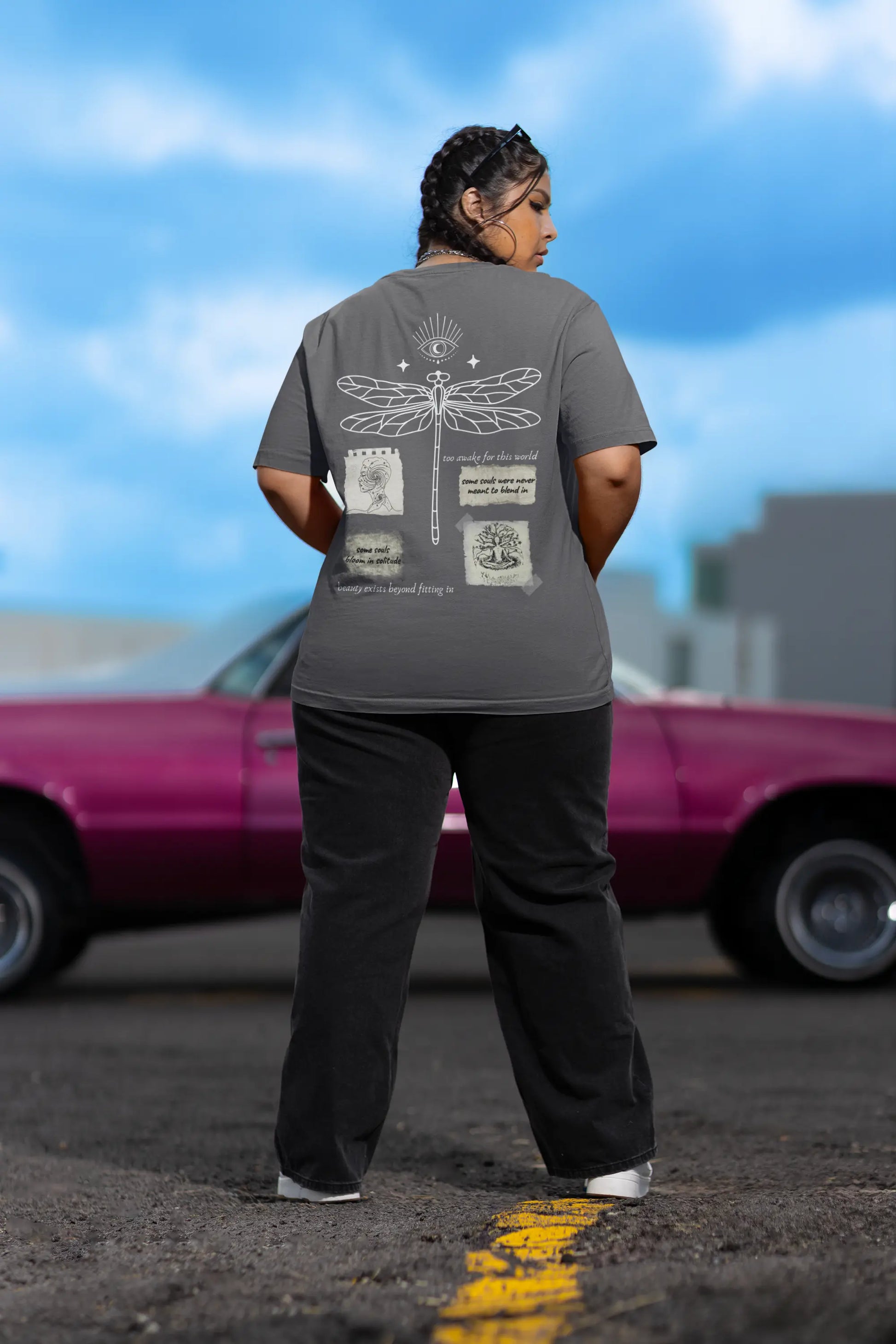Unisex oversized streetwear graphic tee with dragonfly design