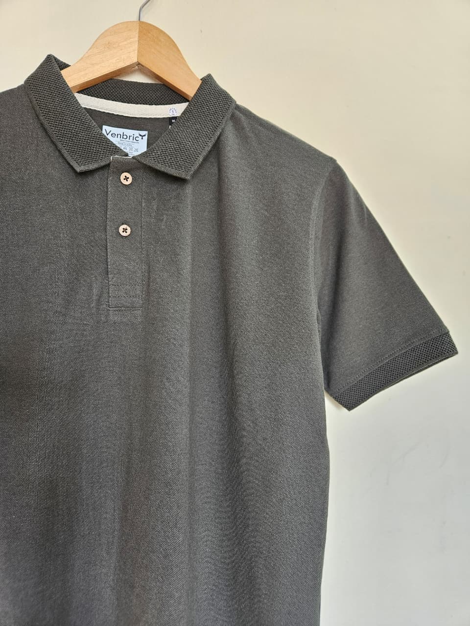 olive green polo t shirt India cotton
classic fit olive polo t shirt men women
minimal olive green polo smart casual
cotton polo t shirt olive everyday wear
premium olive green polo t shirt unisex